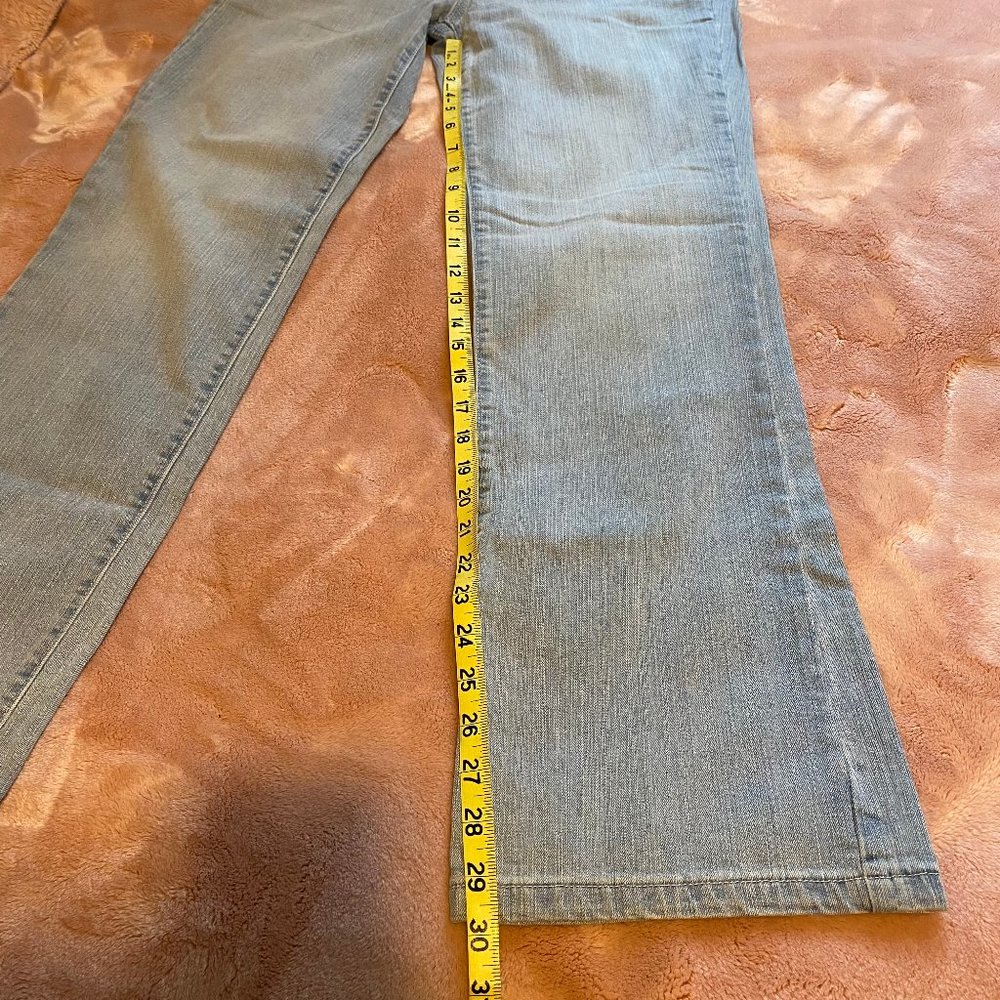 Gloria Vanderbilt Mid Rise bootcut jeans - Picture 2 of 8